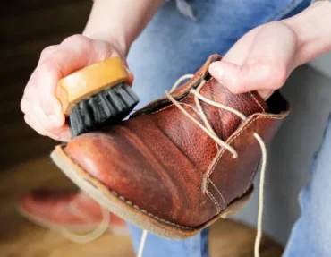 cleaning-shoes